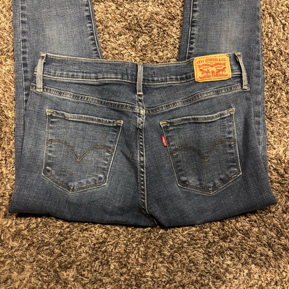 Levi's Women's Skinny Jeans in Medium Blue Wash